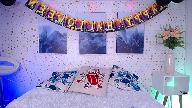 Emily Vaughan online show from October 2025 03:25:01 AM