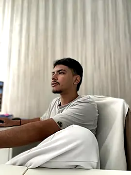 Snowlann online show from September 2025 04:45:02 PM