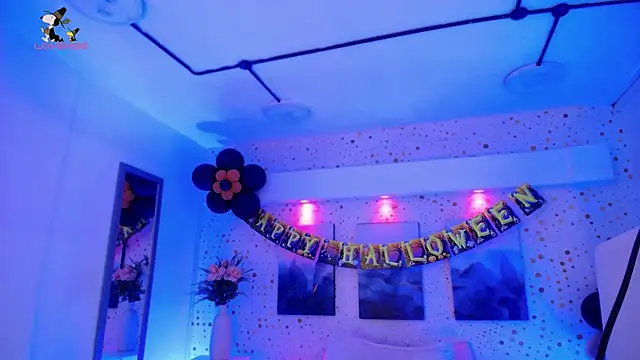 ArianaSantana online show from November 2025 12:51:01 PM