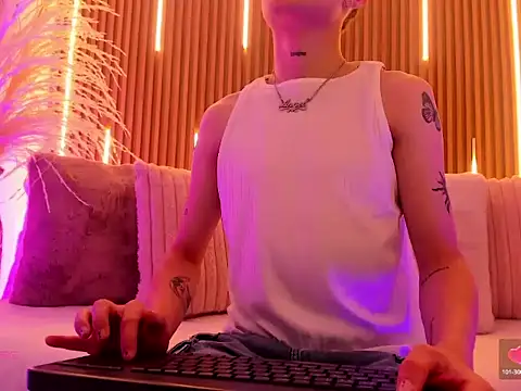 ArianaSantana online show from December 2025 12:47:02 PM