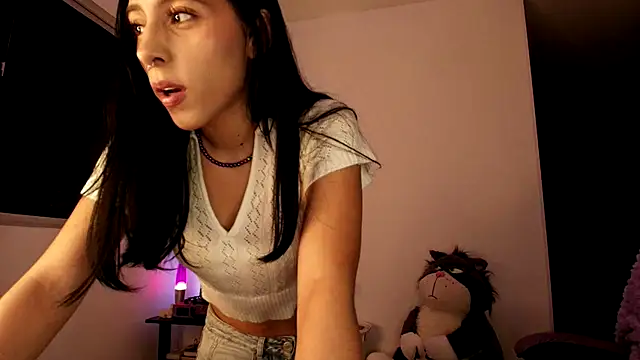 violethun  online show from October 2025 05:17:02 AM