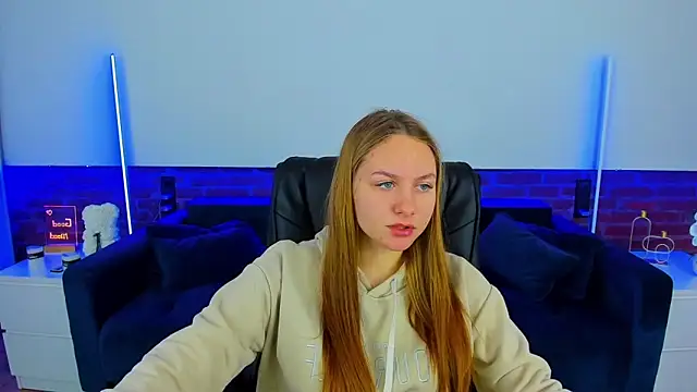 MilaAddams online show from February 2026 07:02:01 AM