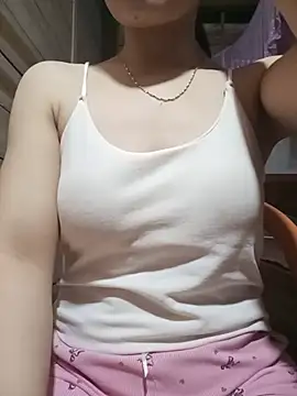 Snapshot of LucyyLy chatting on June 2026 10:58:02 PM LucyyLy online show from June 2026 10:58:02 PM