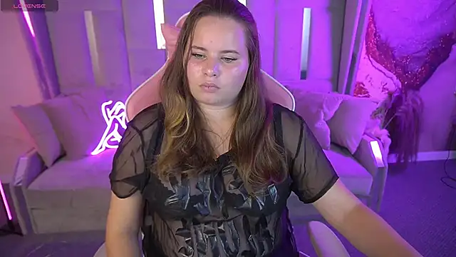 LolaCurvys online show from September 2025 07:28:01 PM
