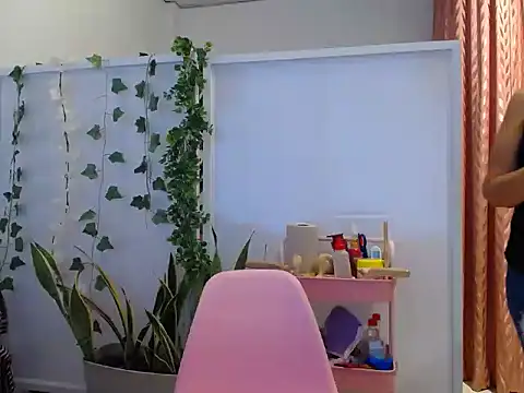 Snapshot of Manuela_lara_ chatting on September 2025 02:50:01 PM Manuela lara online show from September 2025 02:50:01 PM