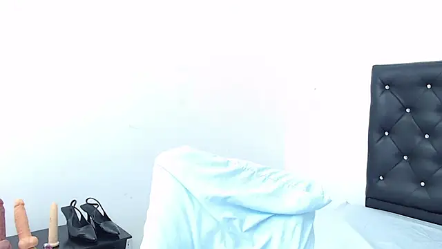 ivorynoir online show from April 2026 01:04:01 PM