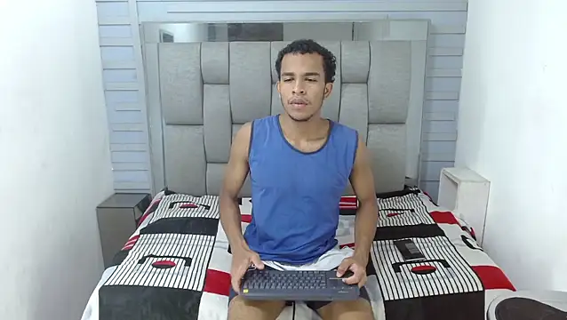 Snapshot of aston_xvera chatting on September 2025 08:30:01 PM aston xvera online show from September 2025 08:30:01 PM