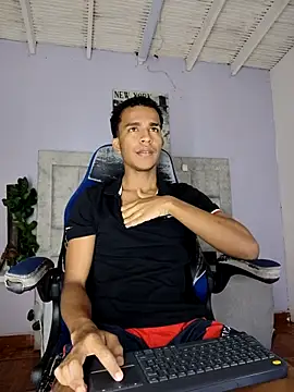 Snapshot of aston_xvera chatting on September 2025 03:24:01 PM aston xvera online show from September 2025 03:24:01 PM