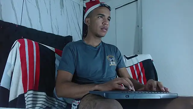 aston xvera online show from December 2025 12:24:02 PM