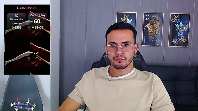 Arontrey21 online show from September 2025 12:46:02 AM