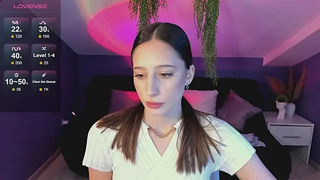 Snapshot of RioEstrella chatting on September 2025 02:30:02 PM RioEstrella online show from September 2025 02:30:02 PM