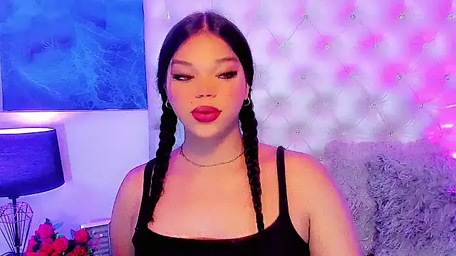 Valeria Swett  online show from February 2026 08:08:02 PM