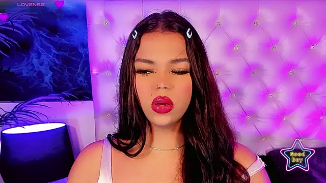 Snapshot of Valeria_Swett_ chatting on July 2026 08:57:02 PM Valeria Swett online show from July 2026 08:57:02 PM
