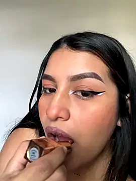  Chloe Smith online show from September 2025 02:10:01 PM