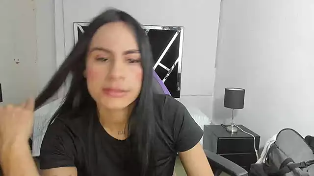 charlotthe ee online show from October 2025 07:00:01 PM