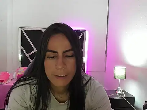 charlotthe ee online show from October 2025 11:14:02 PM