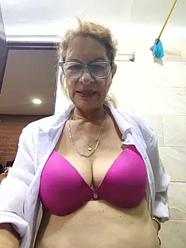 MaryLunne online show from October 2025 12:19:02 AM