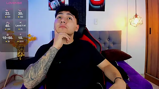 Nicolas James Sc online show from October 2025 01:45:02 PM