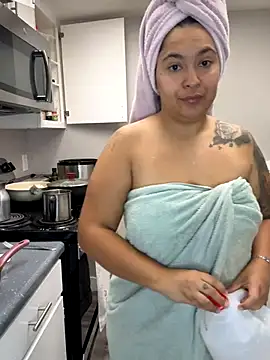 latina curvy22 online show from September 2025 04:29:02 PM