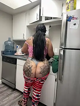Snapshot of latina_curvy22 chatting on April 2026 07:16:02 PM latina curvy22 online show from April 2026 07:16:02 PM