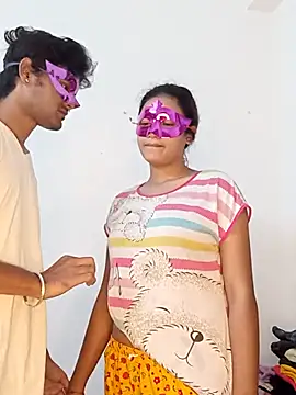 Snapshot of new_coupleee chatting on November 2025 12:29:02 PM new coupleee online show from November 2025 12:29:02 PM