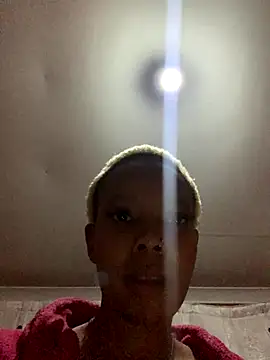 Snapshot of Pretty_Beauty chatting on October 2025 07:11:01 PM Pretty Beauty online show from October 2025 07:11:01 PM