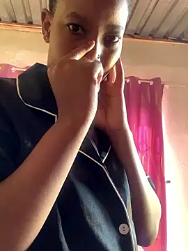 Snapshot of Pretty_Beauty chatting on November 2025 07:08:02 AM Pretty Beauty online show from November 2025 07:08:02 AM