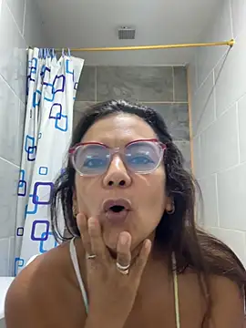 YadiraOrozco online show from January 2026 01:24:02 PM