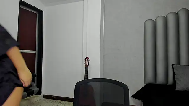 Charlotte-Star online show from October 2025 08:31:01 PM