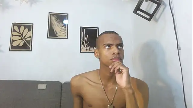 Snapshot of criss_zuri chatting on September 2025 12:17:02 PM criss zuri online show from September 2025 12:17:02 PM