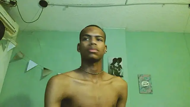 Snapshot of criss_zuri chatting on September 2025 12:17:02 PM criss zuri online show from September 2025 12:17:02 PM