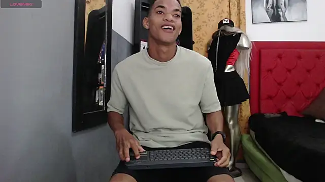 David s3xy online show from September 2025 05:25:01 PM