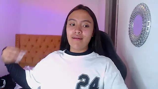  SharonFox online show from September 2025 07:36:02 PM