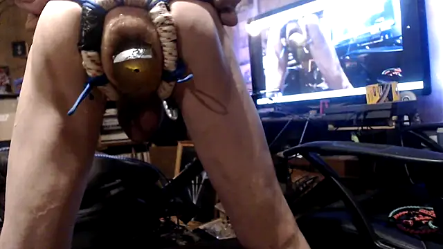 Snapshot of BiglovelyXXL chatting on November 2025 05:17:01 AM BiglovelyXXL online show from November 2025 05:17:01 AM