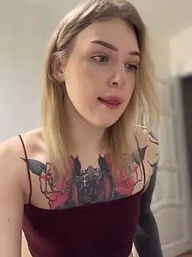 Snapshot of elliss_ chatting on October 2025 08:01:01 AM elliss online show from October 2025 08:01:01 AM