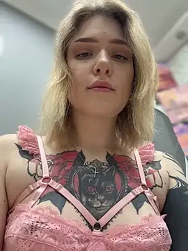 Snapshot of elliss_ chatting on November 2025 02:50:02 PM elliss online show from November 2025 02:50:02 PM