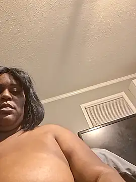 Snapshot of Eatme07 chatting on November 2025 06:57:01 AM Eatme07 online show from November 2025 06:57:01 AM