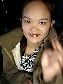 xinhxinhcute online show from December 2025 11:32:02 PM