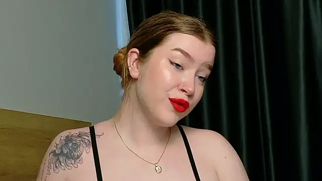 Rebecca Lace online show from October 2025 03:47:02 AM