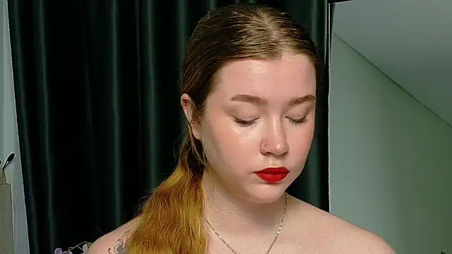 Rebecca Lace online show from October 2025 09:57:01 PM