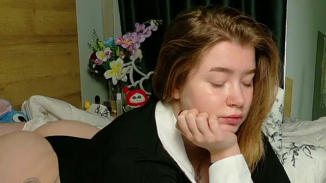 Rebecca Lace online show from October 2025 10:11:02 PM