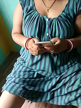 Snapshot of desi_boudi87 chatting on April 2026 06:38:01 AM desi boudi87 online show from April 2026 06:38:01 AM