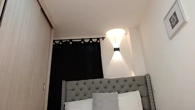Snapshot of celeste-cute- chatting on September 2025 03:47:02 PM celeste-cute- online show from September 2025 03:47:02 PM