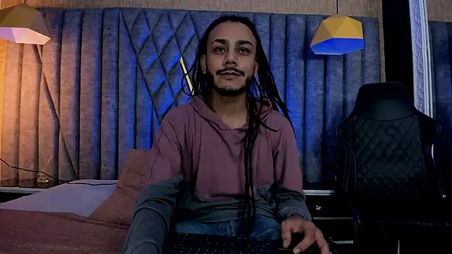 Boss Domiinator online show from October 2025 03:18:01 AM