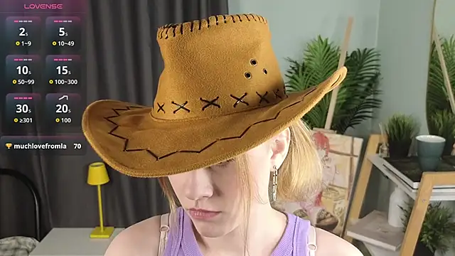 HollieCollelo online show from December 2025 03:13:01 AM