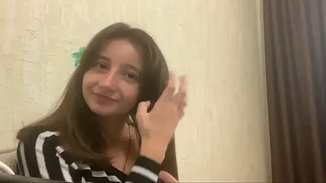 Cutie Emilia online show from September 2025 01:11:02 PM