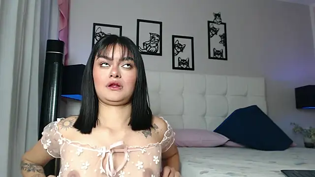 naty luvinn online show from September 2025 12:19:01 PM