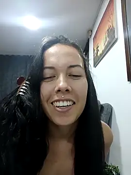 MiaForever1 online show from November 2025 11:39:02 PM