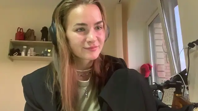 BunnyTiedeman online show from September 2025 03:33:01 PM