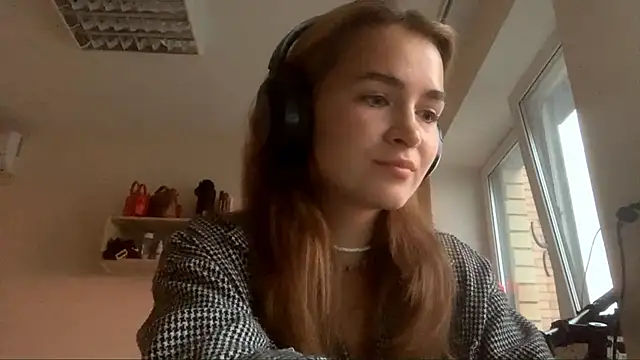 BunnyTiedeman online show from September 2025 03:22:02 PM